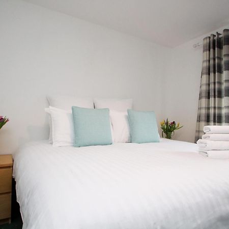 Vale Park Hotel Barry Esterno foto