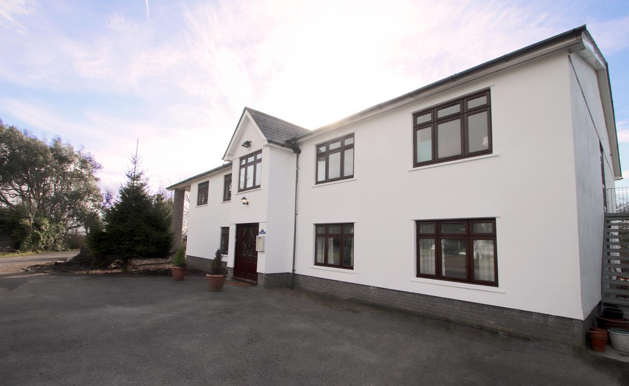 Vale Park Hotel Barry Esterno foto